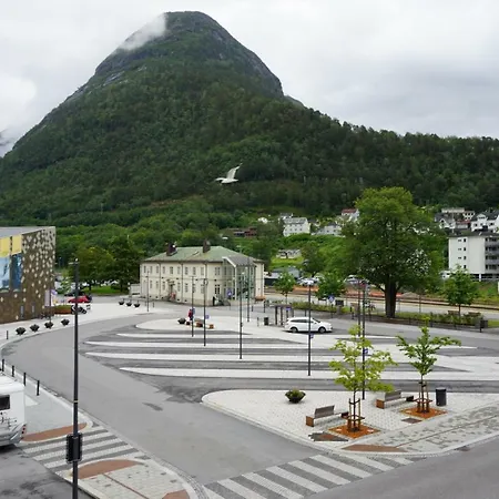 Sentrum No2 * Åndalsnes